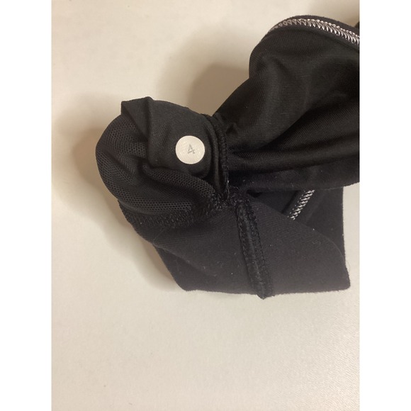 Lululemon Flow Y Bra Nulu Black Yoga Sports Bra Size 4 Light Support Racerback - Picture 3 of 3